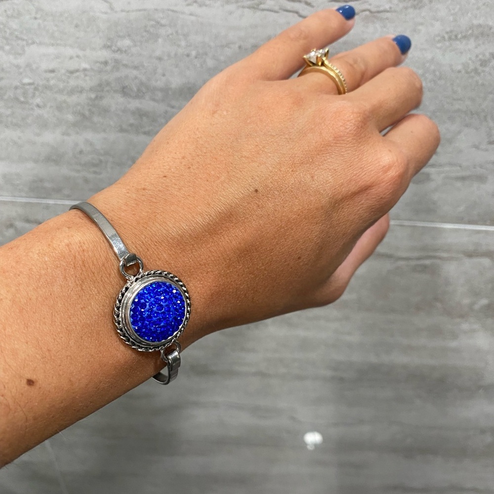 Blue Crystal hook bangle - Picture 3 of 4